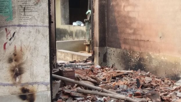 West Bengal: communal violence in Dhulagdh, people are struck 