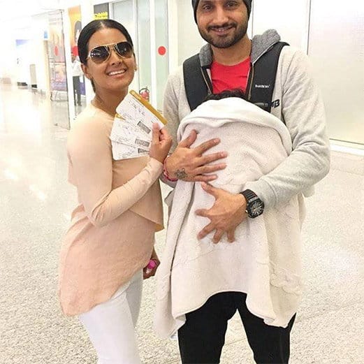 harbhajan singh and geeta basra with daughter hinaya at golden temple amritsar