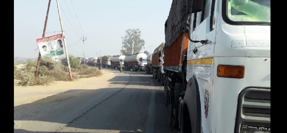new born baby died in ambulance dur to road jam