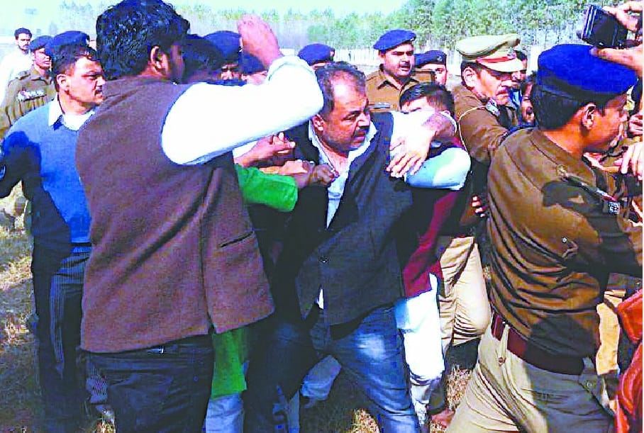 Shukla and Sharma supporters clashed on helipad