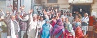 People put the jam in Bohtwala, Ramraye protesting outside banks, jind news