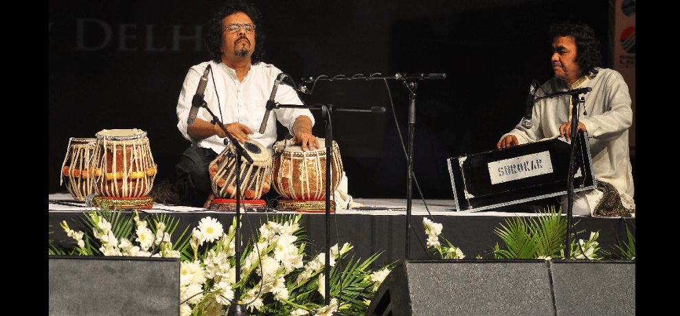 Percussion wave, water vibration and drums duet mesmerized by the melody Chandrakosh