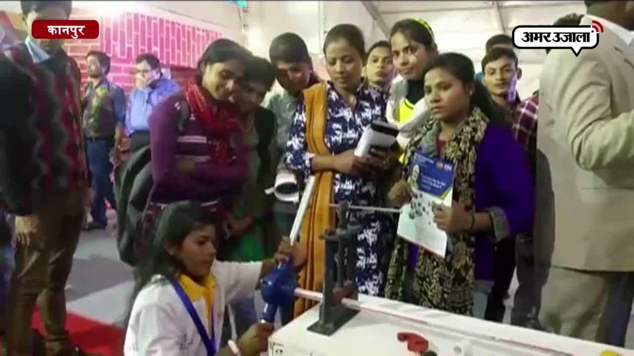 महिला प्लंबर