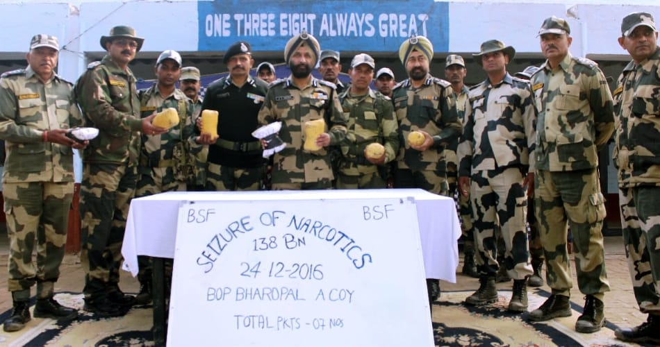 bsf and pakistan smugglers encounter on indo pak border