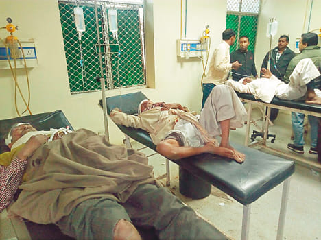 The truck pickups pits, a death, 11 injured