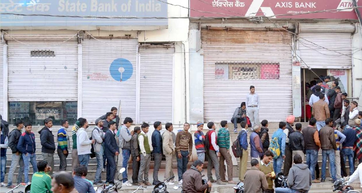 Banks were in vacation, the ATM also betrayed