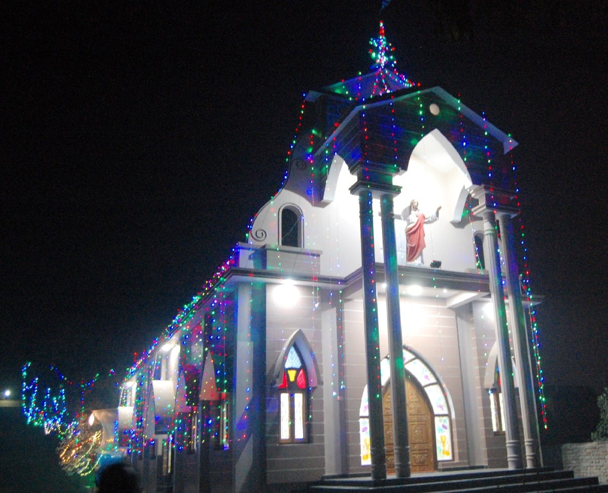 Churches coined 'Merry Christmas'