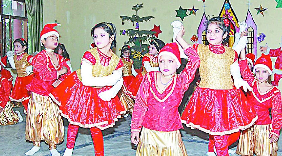 senta aaye khusiyan laaye