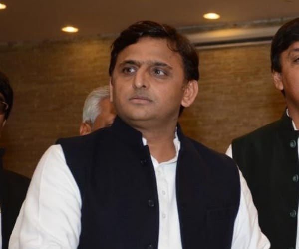 akhilesh yadav appeals to his   supporters.