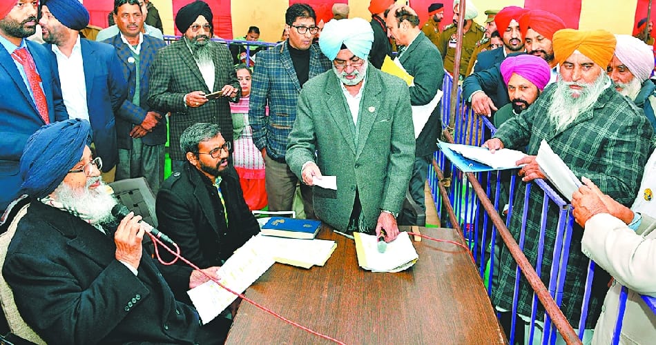 AAP attacked on cm badal over terrorist relation