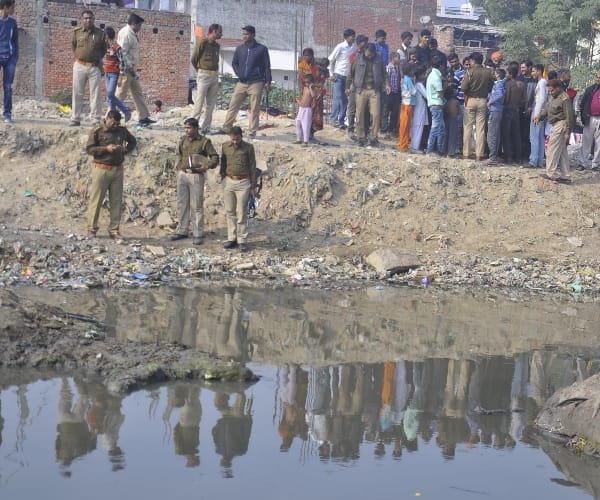 old currency found in lucknow kukrail drain