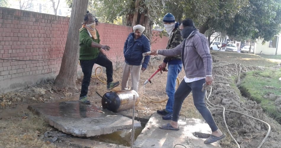 Chlorine gas leak in mohali punjab, terror in area