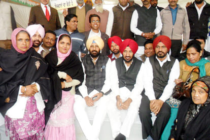 punjab congress state vice president surinder pal singh sibia joined akali dal
