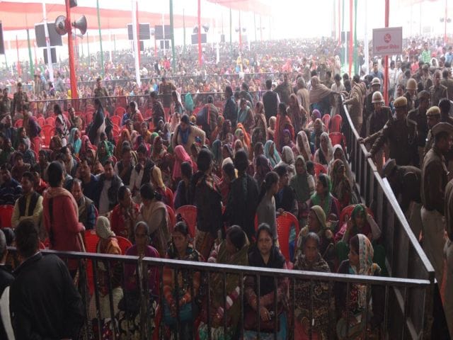 The crowd cheers see CM
