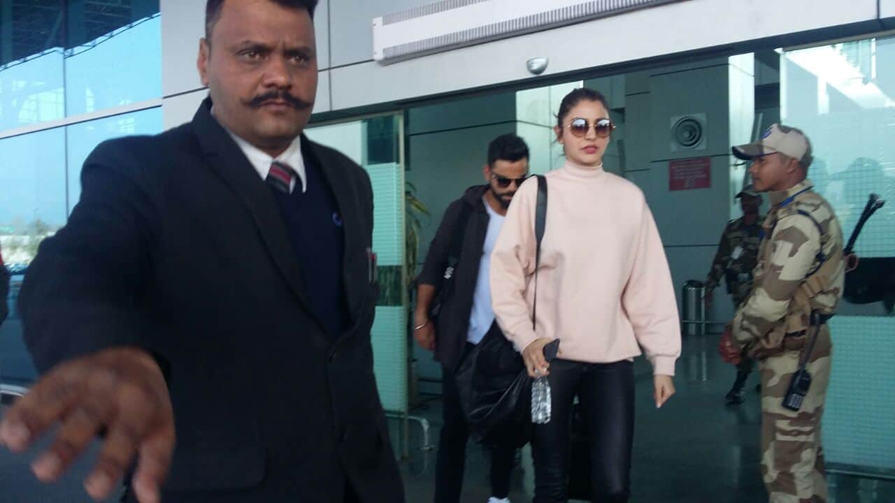 Virat Kohli and Anushka Sharma May Get Engaged on New Years Eve