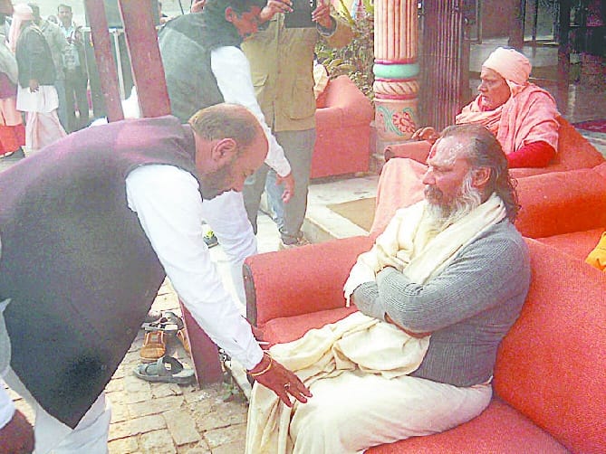 Amid the din, the brother of a slave and Khokhar