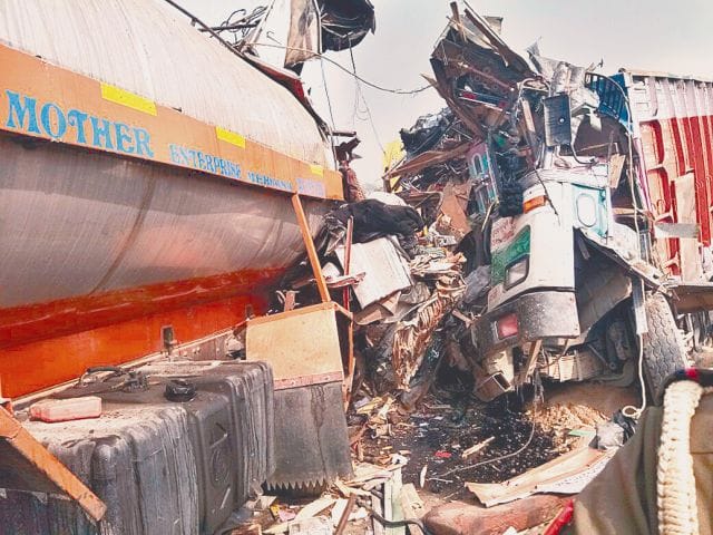 accident shamsabad
