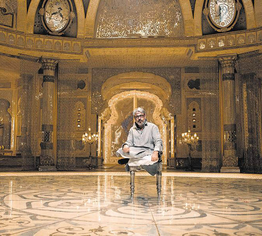 painter death at bhansali film padmavati set