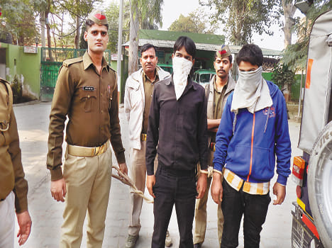 Vehicle thief gang was finally picked two crooks