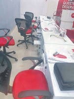 panipat, thief, stolen, 3, lac, airtel, showroom