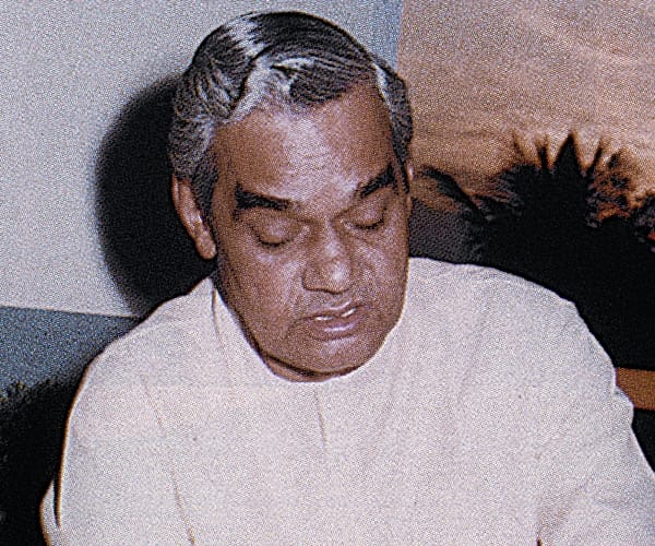 7 REASONS WHICH WILL PROVE WHY ATAL JI COULD SOLVE KASHMIR ISSUE