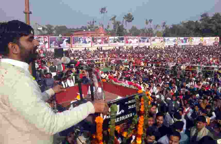 Atul Pradhan big statement, said Shivpal status uncle sitting in Lucknow 