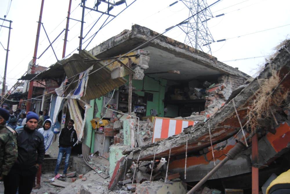 big blast due to gas leak in dehradun