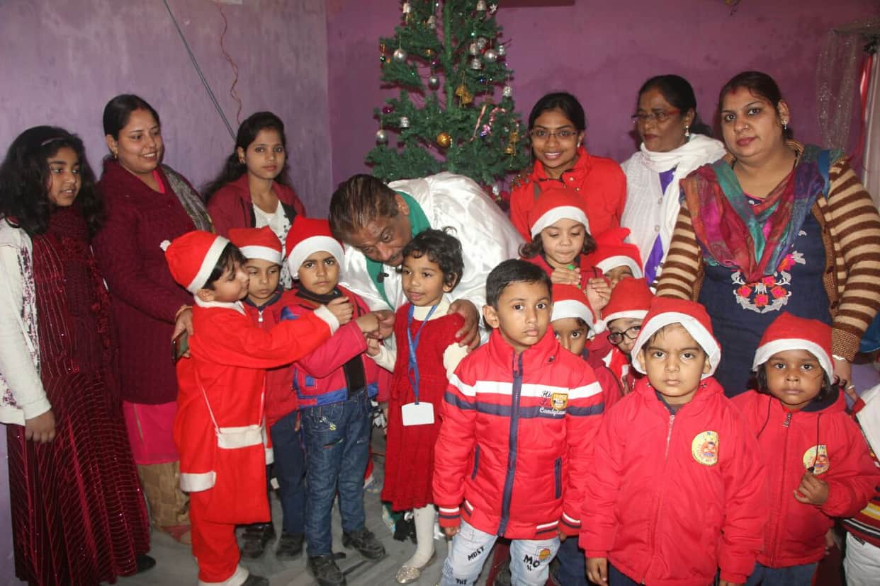 happy christmas celebration in varanasi