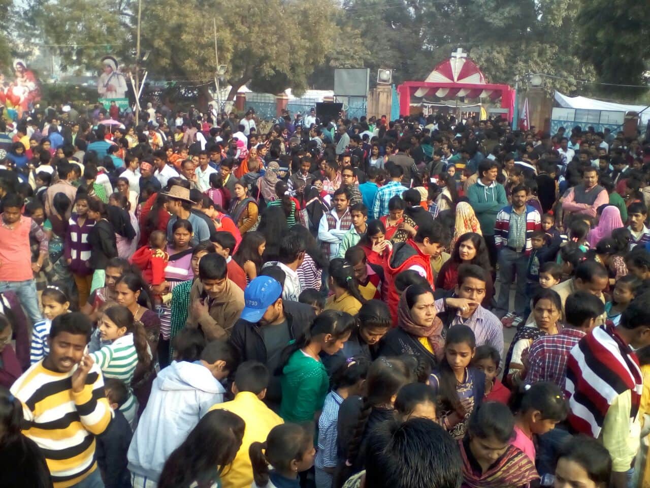 happy christmas celebration in varanasi
