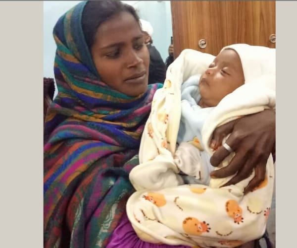 A builder's wife kidnapped a child.