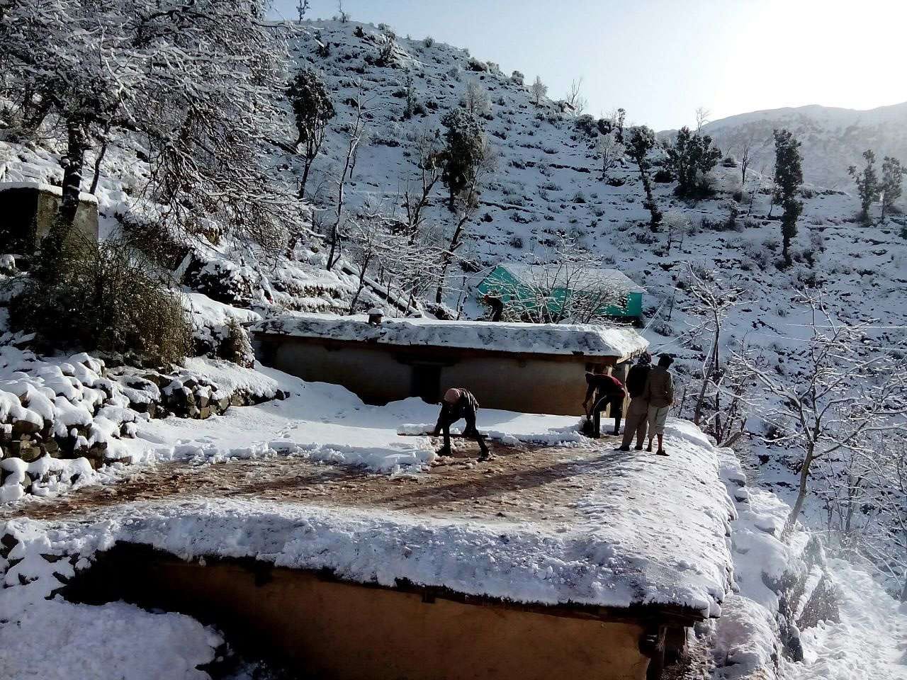jammu division witnessed fresh snowfalls