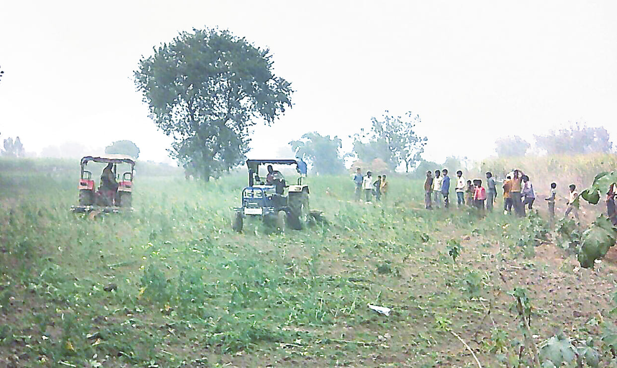 Encroachment in Hardoi lifted off on sticks, six injured