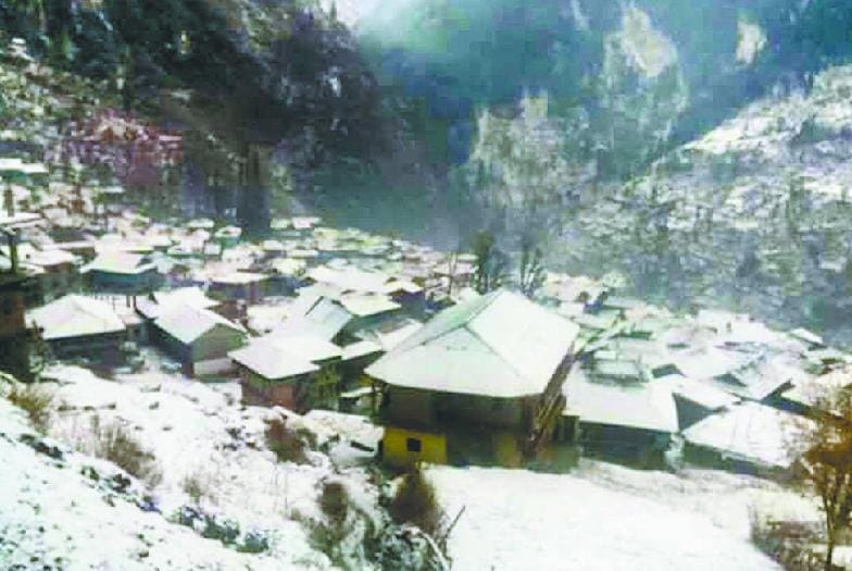 snow fall on high hills