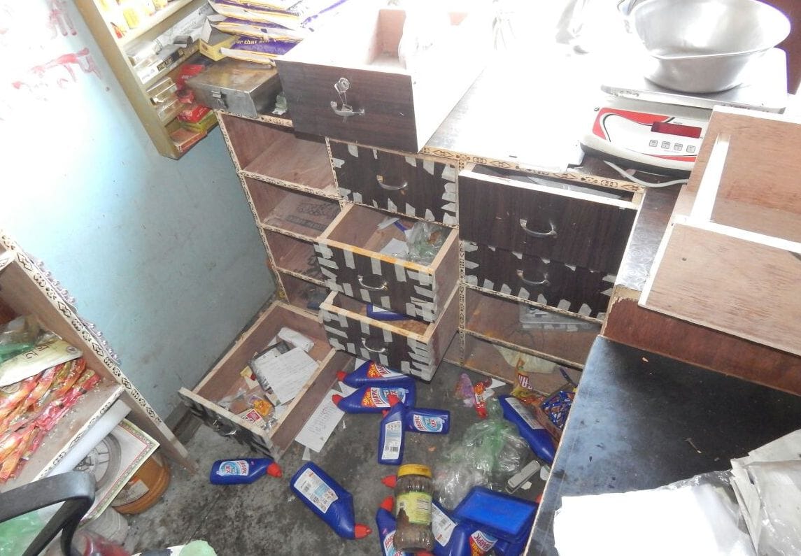 Store with a 1.50 Nkb Thieves carried goods million