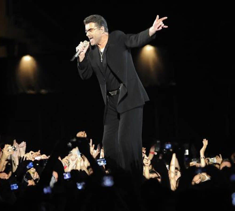george michael revealed his gay identity in front of sister 