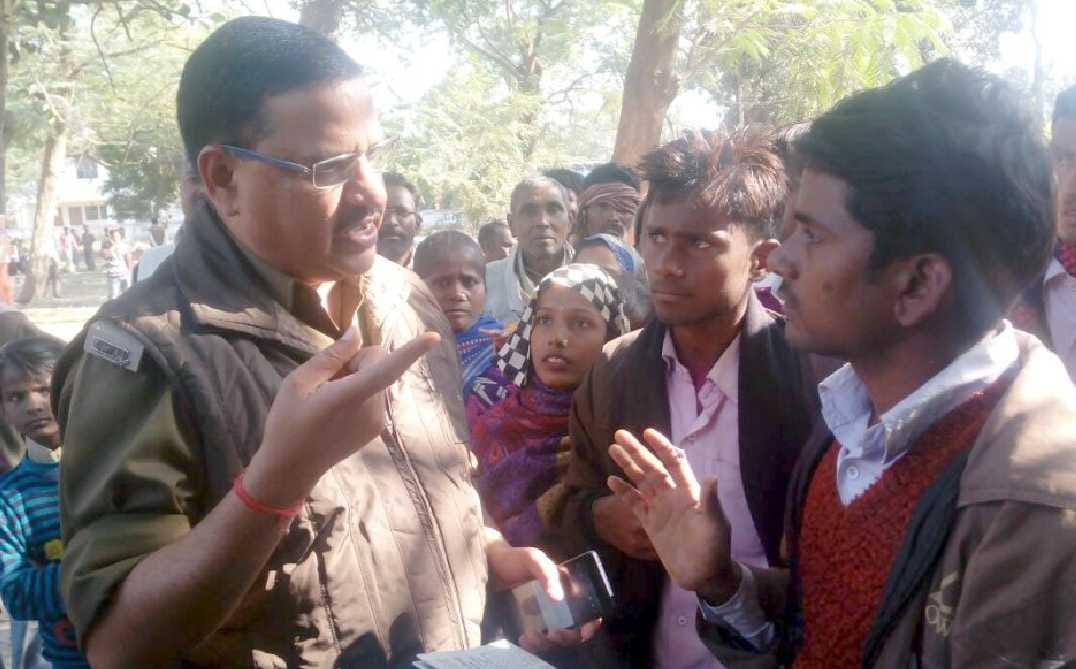 Fire in the hut, several round firing in electoral system