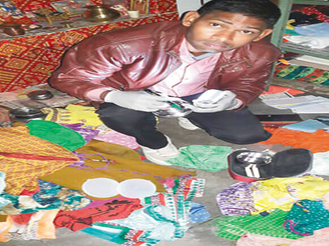 Including cash, jewelery worth two million theft
