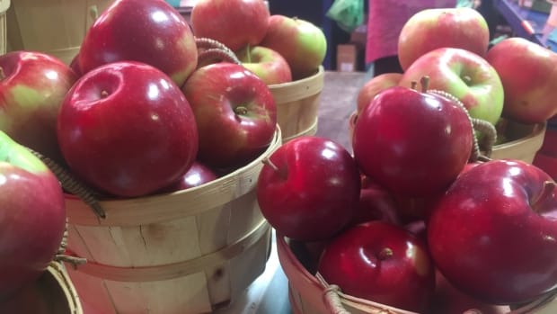 Apple sold 3 million to 1.5 million, the father and son made a vicious plan