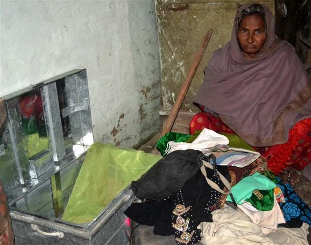  Bhujpura put the knife on the neck in the robbery of millions