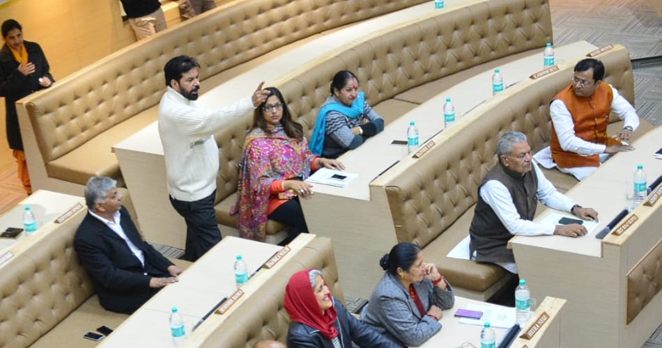 Chandigarh MC house meeting, Mayor arun sood and chabra