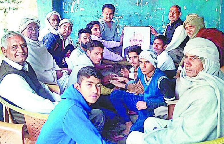 distributed sweets at birthday of Atal Ji