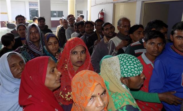 Bank counters crowded, queues at ATM