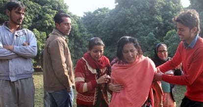 man dead body found hanged on tree in garden, allegation on shivsena hindustan chairman