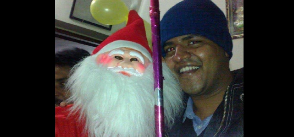 while celebrating Christmas bank manager died in road accident 
