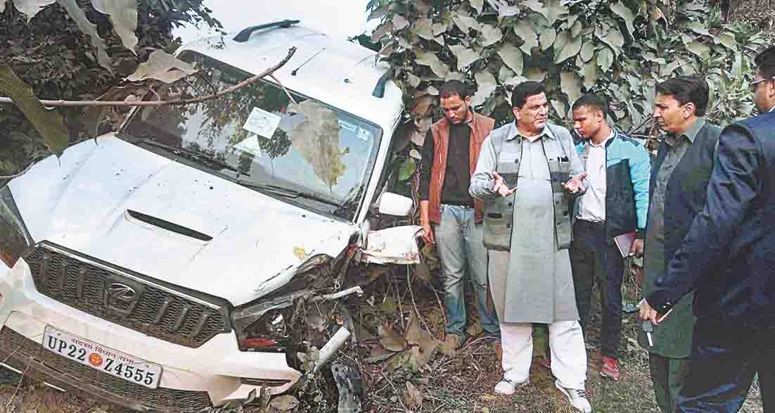 mla safe in road accident