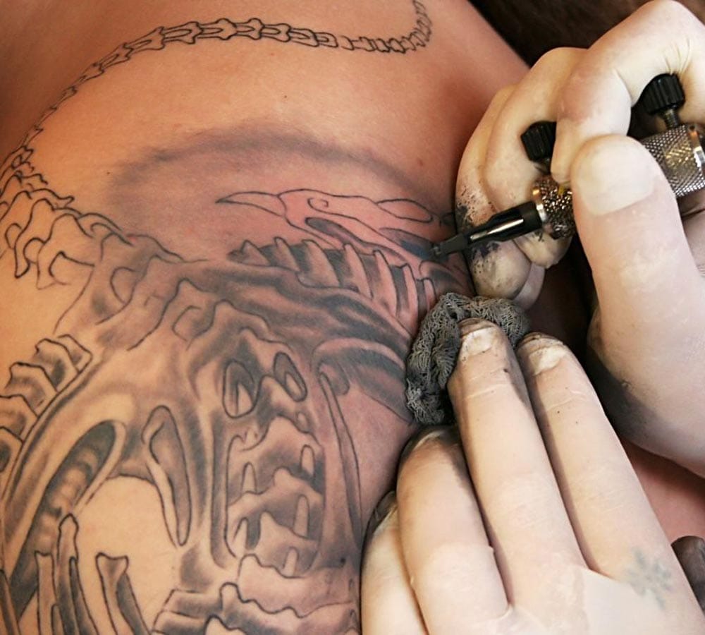 are men with tattoos cheaters