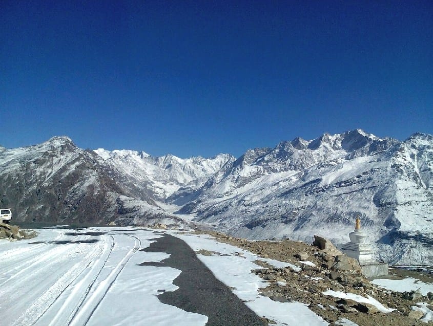 snowfall in kashmir in next 24 hr