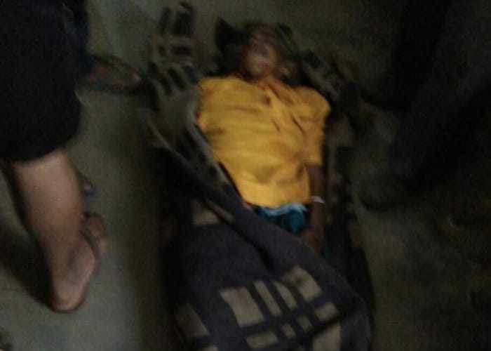 woman dies in bank queue in bahraich