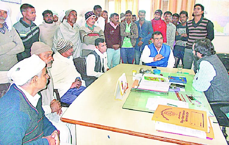 Xen office villagers Ruckus