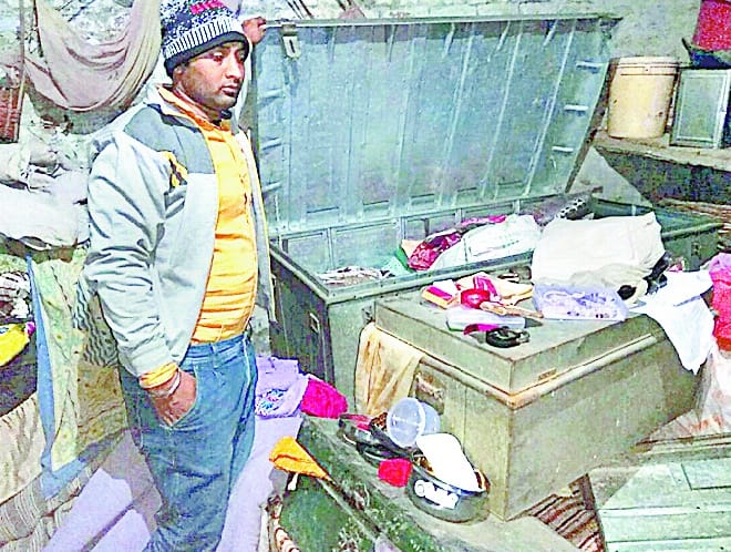 Theft of millions from two houses in Cmravl